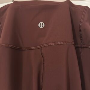 Burgundy 28” size 6 never been worn leggings.